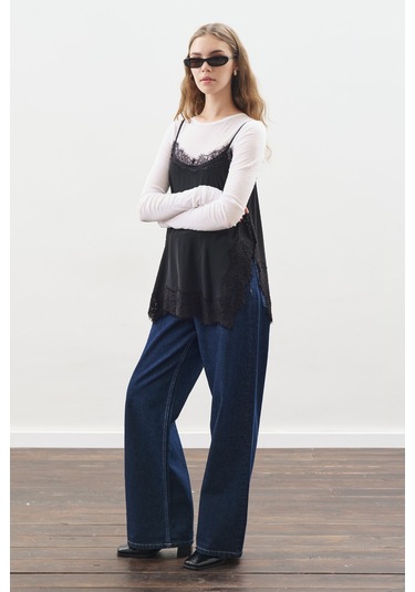 Dantel Şeritli Askılı Bluz Siyah Siyah