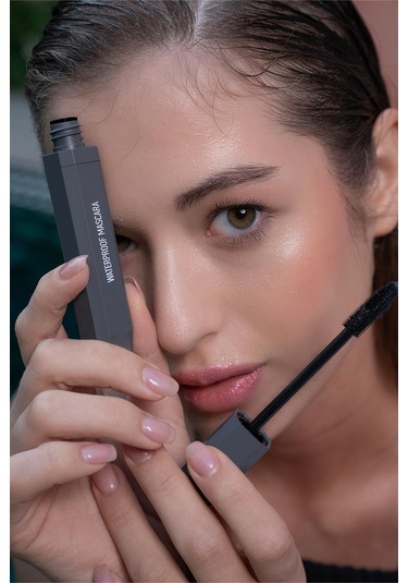 Alix Avien Suya Dayanaklı Yoğun Pigmentasyonlu Hacim Veren Doğal Kıvrımlı Siyah Maskara Waterproof Mascara