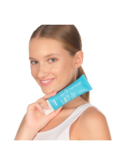 Organixlab Güneş Koruyucu Etkili Kırışıklık Karşıtı Yüz Kremi SPF50+ 75 ML