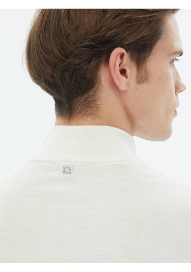 Ekru Yarım Balıkçı Yaka Düz Örgü Yün Karışımlı Triko Ekru