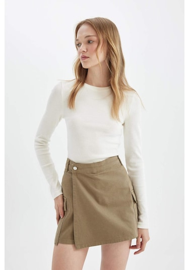 DeFacto Regular Fit Normal Bel Kargo Cepli Gabardin Şort Etek D4991AX24AUKH474 Haki DeFacto Regular Fit Normal Bel Kargo Cepli Gabardin Şort Etek D4991AX24AUKH474 Haki