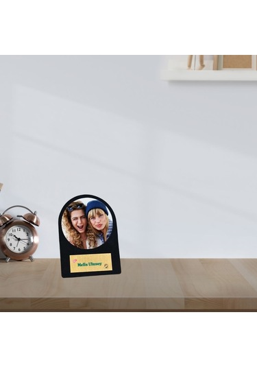 Arkadaşlara Özel Fotoğraflı Ahşap Masa Üstü Çerçeve