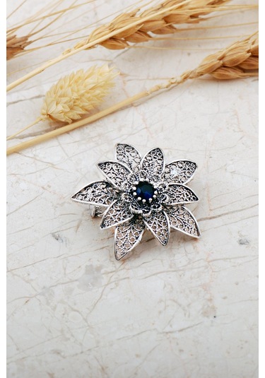 Safir Taşlı Lotus Telkari Elişi Gümüş Broş 358 Gümüş