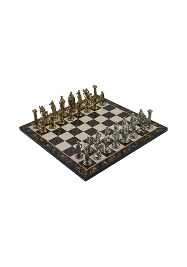 Gifthome Büyük Boy Metal İngiliz Satranç Takımı Parlak Ve Katlanır Ceviz Desenli Mdf Satranç Tahtası 43x43 Cm.