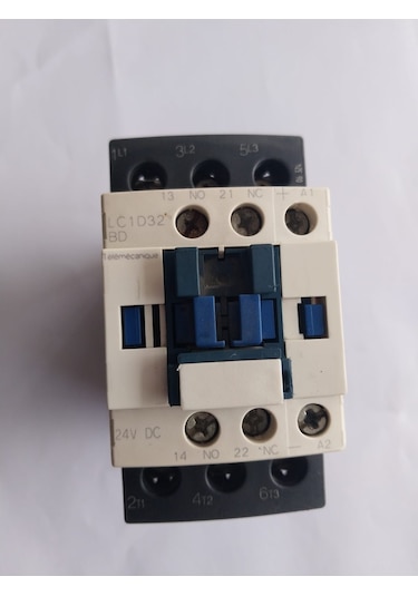 Telemecanique TeSys D kontaktör - 3P(3 NA) - AC-3 - = 440 V 32 A