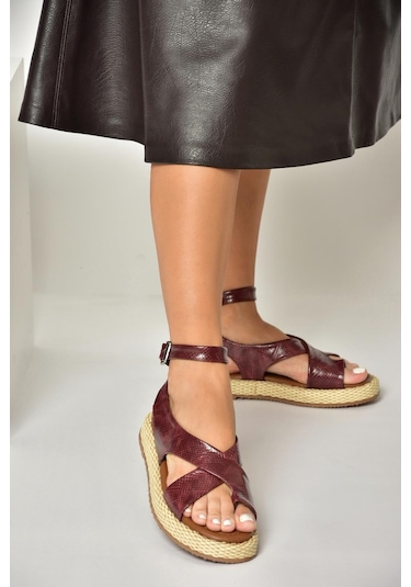 Fox Shoes U973264507 Bordo Yılan Baskı Kadın Sandalet Bordo