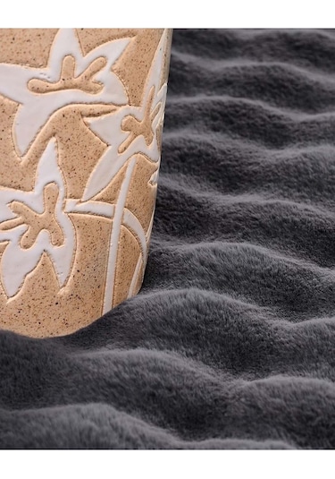 Raschel Carpet Koyu Gri Yumuşak Bubble Kaymaz Özel Taban Peluş Halı Yolluk