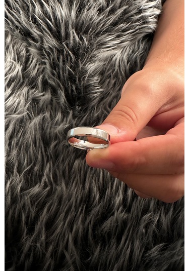 Fiyonk Kuyumculuk 14 Ayar Altın 5 Mm Erkek Köşeli Alyans 001