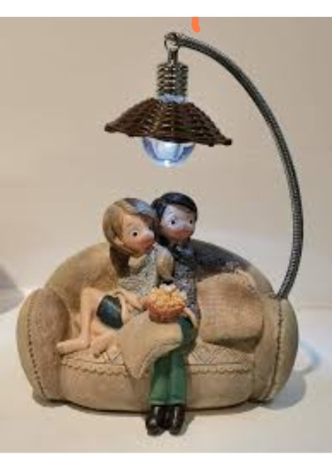 Tv İzleyen Aşıklar Biblo