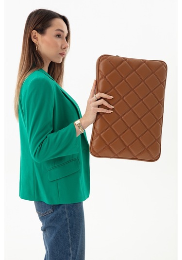 Kapitone Laptop Kılıfı 15.6 & 16 İnç Taba