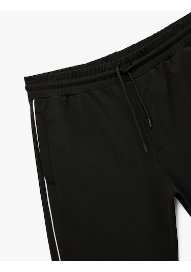 Koton Cep Detaylı Biyeli Beli Bağcıklı Spor Şort Siyah 6wam40039nk Siyah