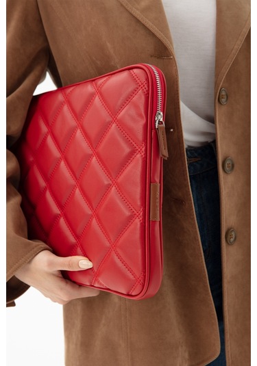 Kapitone Laptop Kılıfı 15.6 & 16 İnç Kırmızı