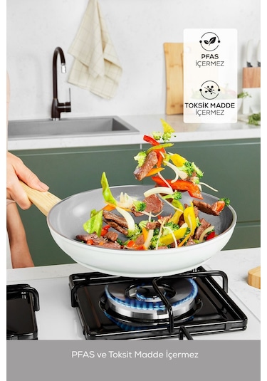 Karaca X Refika Birgül Swiss Crystal 15 Parça Çeyiz Seti