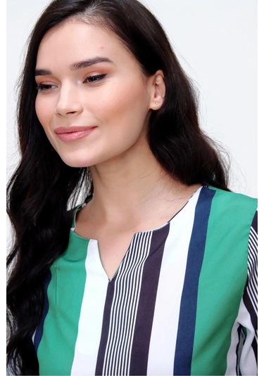 Kadın Yeşil & Lacivert Yakası Yırtmaçlı Krep Bluz Truvakar Kol Çizgili Ve Giy Çık - Tesettüre Uygun Siyah - Yeşil