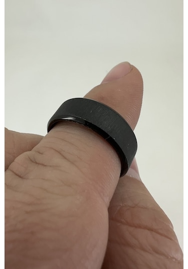 Takı Dükkanı Kişiye Özel İsim Yazılı Köşeli 8mm Mat Fırçalanmış Düz Unisex Çelik Yüzük Alyans Cl48y Siyah