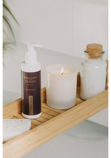 Margaret Dabbs London Hydrating Foot Soak Nemlendirici Sıvı Ayak Sabunu 600 ML