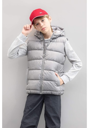 Defacto Erkek Çocuk Su İtici Kapüşonlu Fermuarlı Şişme Yelek C4334A824AUGR253 Gri