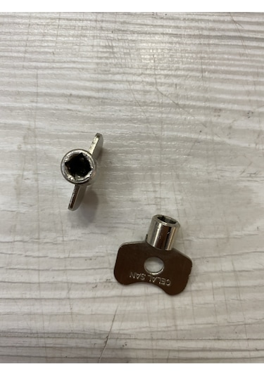 Arasyapı Purjör Anahtar Petek Kombi Radyatör Havlupan Hava Alma Anahtarı