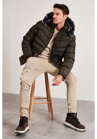 Buratti Slim Fit Suni Kürklü Peluş Astarlı Çıkarılabilir Kapüşonlu Şişme Erkek Mont 5761080 B Haki Buratti Slim Fit Suni Kürklü Peluş Astarlı Çıkarılabilir Kapüşonlu Şişme Erkek Mont 5761080 B Haki
