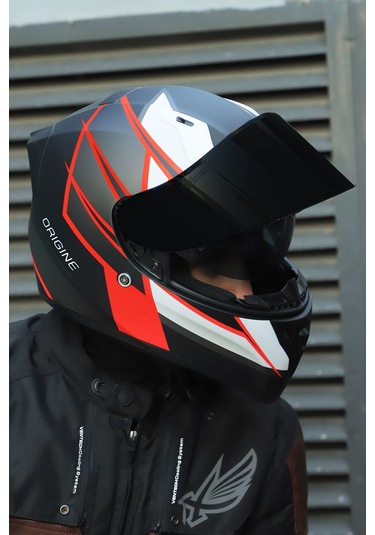 Strada Competition Beyaz-kırmızı-siyah Kask Güneş Vizörlü C1 Beyaz