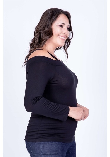 Askılı Karmen Yaka Tişört