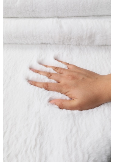 Tavşan Tüyü Dekoratif Ultra Yumuşak Post Peluş Kaymaz Halı 001