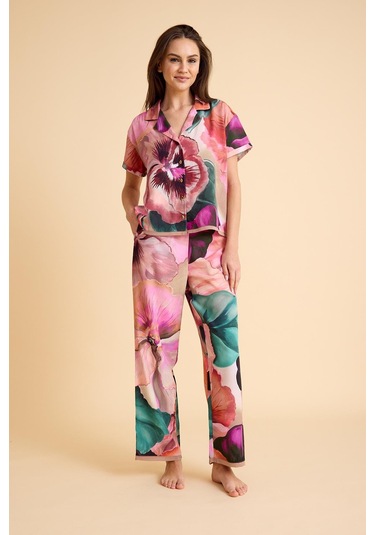 Paradise Sklamen Önden Düğmeli, Kısa Kollu Viskon İpeksi Pijama Takım Desenli