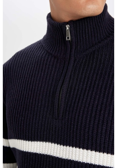 DeFacto Standart Fit Dik Yaka Yarım Fermuarlı Çizgili Triko Kazak D3274AX24WNNV64