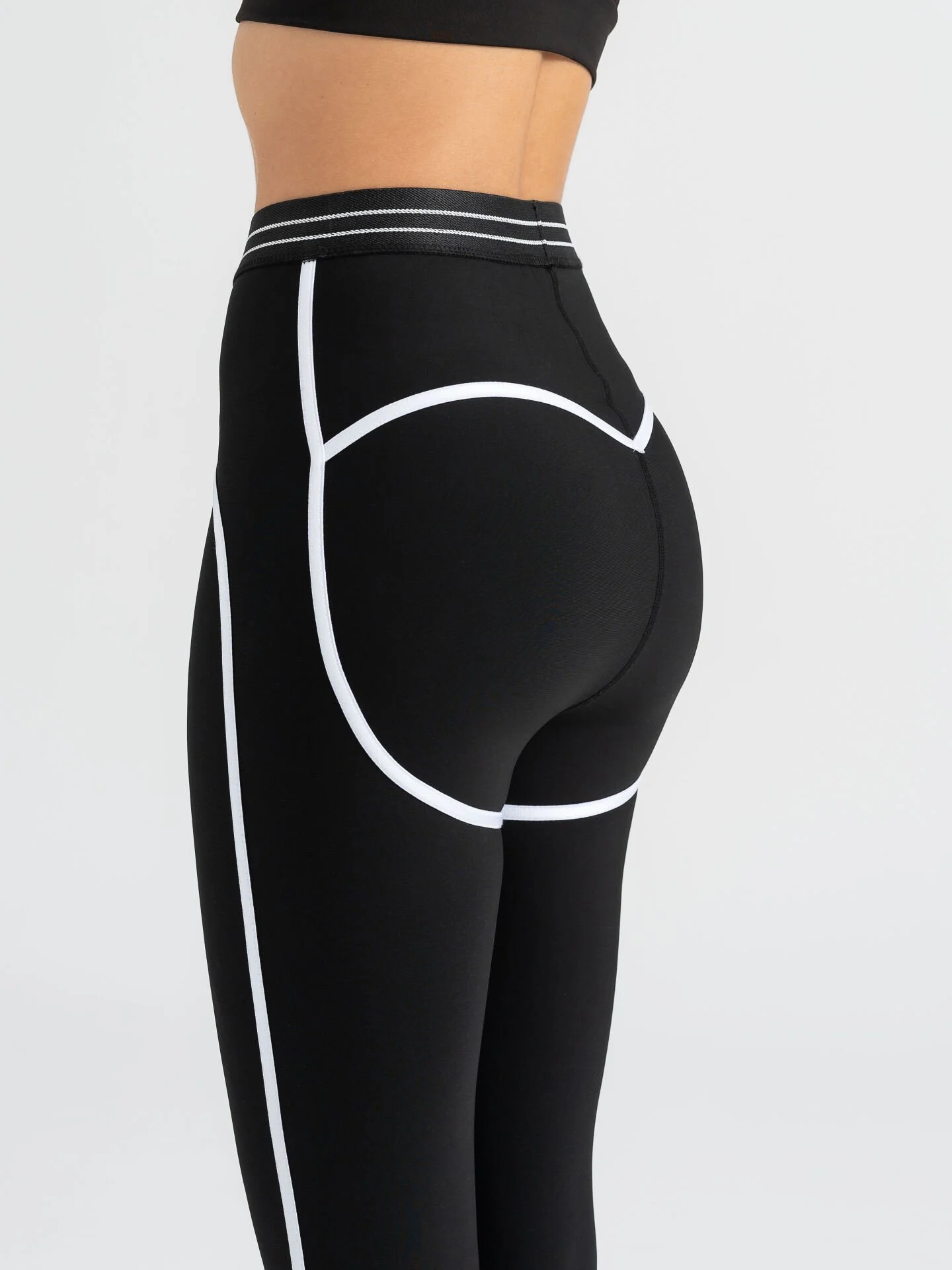 Suit Up Beyaz Biyeli Beli Lastikli Siyah Spor Tayt Siyah