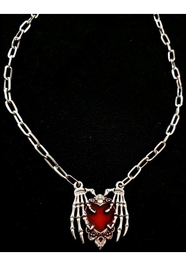 Dükkan Design Kalp Tutan İskelet Eller Gotik Kolye Silver Gümüş