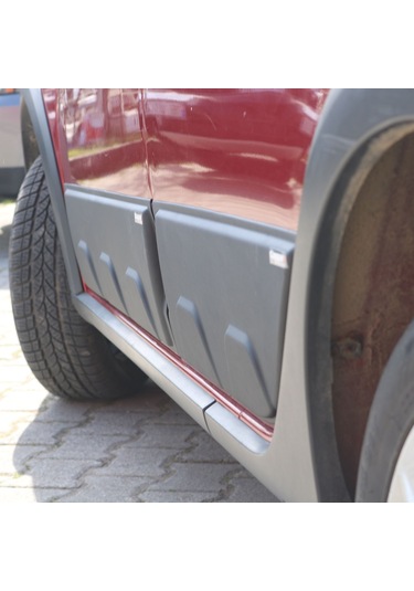 Dacia Sandero 2012-2020 Uyumlu Kapı Dodik 4 Parça