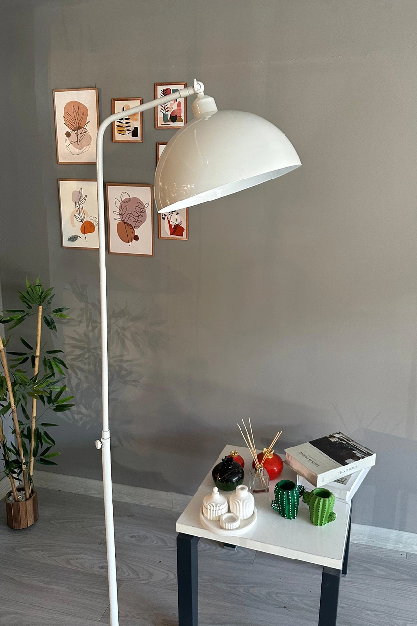 Lambader Hareketli Başlık Modern Dekoratif Metal Oturma Odası Çalışma Odası Zemin Lambası Beyaz