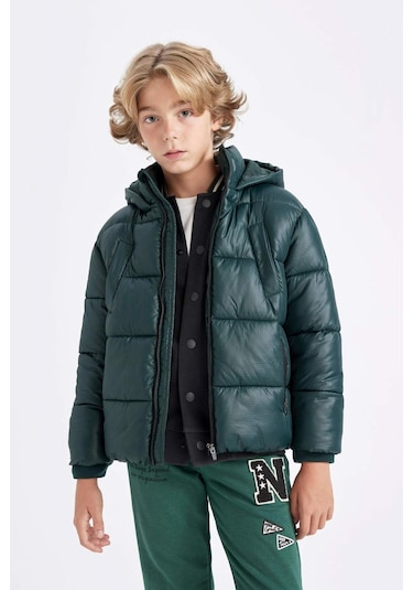 DeFacto Erkek Çocuk Su İtici Kapüşonlu Fermuarlı Cepli Şişme Mont C5565A824WNGN715 DeFacto Erkek Çocuk Su İtici Kapüşonlu Fermuarlı Cepli Şişme Mont C5565A824WNGN715