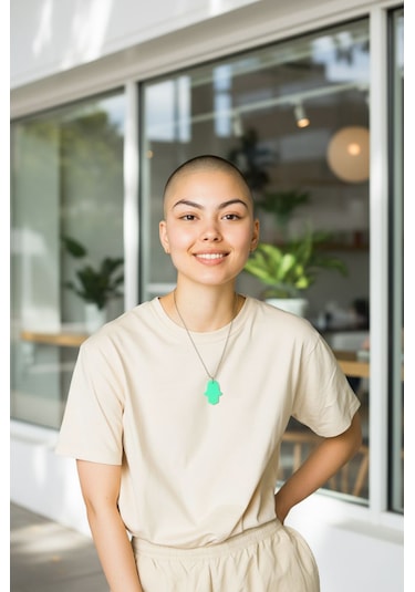 Fatma Ana Eli Karanlıkta Parlayan Fosforlu Zincirli Kolye Yeşil