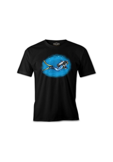 A Scuba Diver With His Oxygen Tube Siyah Erkek Tshirt 001