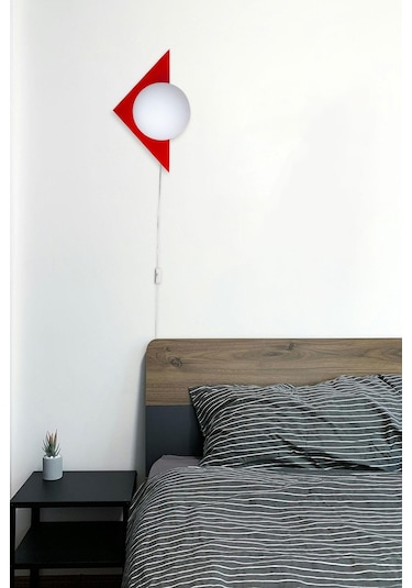 Üçgen Aplik Fişli Kırmızı