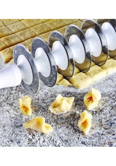 Pratik 9 Bıçaklı Mantı Kesme Merdanesi Çok Renkli