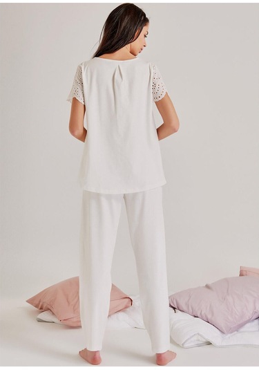 Magic Form 17108 Brodeli Uzun Kollu Pijama Takımı Ekru