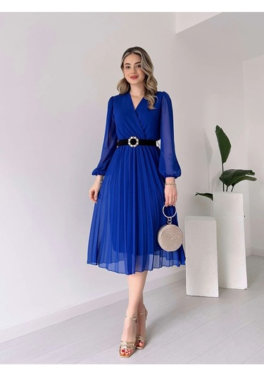 Kadın Şifon Kumaş Astalı Kloş Kesim Kruvaze Yaka Midi Boy Elbise Mavi