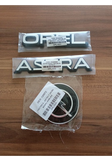 Opel Astra F Bagaj Yazısı Arka Bagaj Arması Logo 1988 - 1995 Modeller Arası Uyumlu 3lü Takım