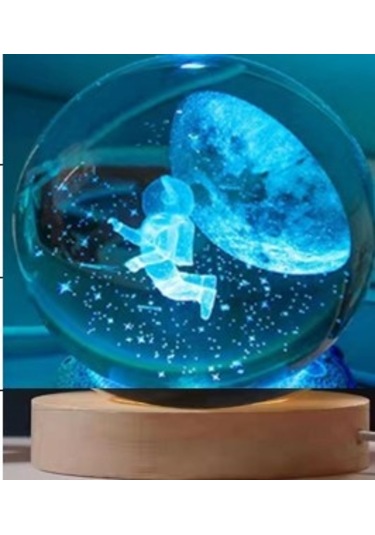Dekoratif Uçan Astronot Tasarımlı Ahşap Altlıklı Işıklı Cam Küre Büyük Boy Cam:8cm Ahşap:2cm Renkli