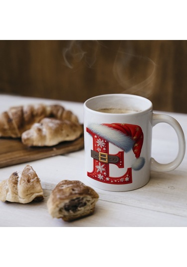 E Harfi Yılbaşı Temalı Bardak 330 Ml Harfli Kişiye Özel Hediye - Yeniyıl / Noel Şapka Tasarım Beyaz