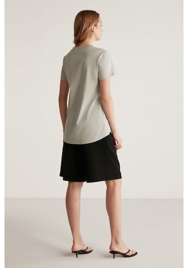 GRIMELANGE Samantha Kadın %100 Organik Pamuklu Comfort Fit Arkası Uzun Basic Örme Açık Gri T-shirt Açık Gri