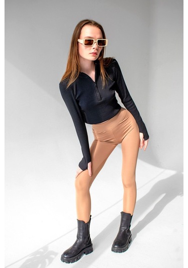 Siyah Bilek Detaylı Fermuarlı Crop Bluz Siyah