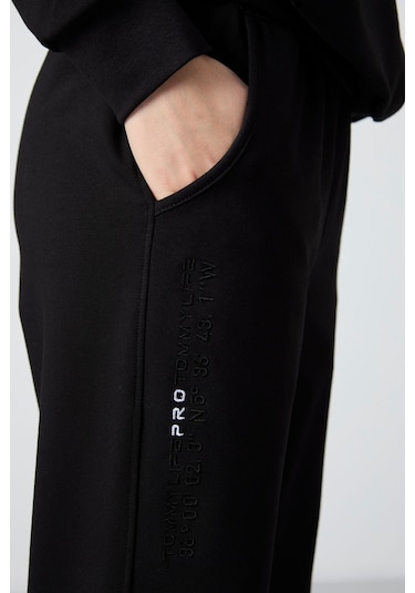 Tommy Life Siyah Kapüşonlu Kanguru Cep Oversize Lastik Paça Kadın Eşofman Takımı - 95288 Siyah