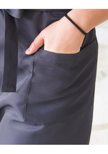 Uutnoe Mestecko Evrensel Siyah Önlük 251907283