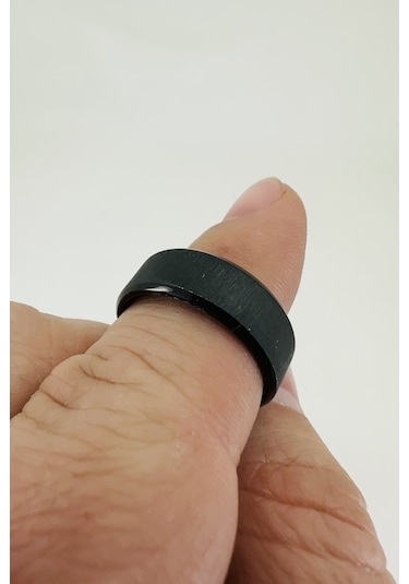 Takı Dükkanı Kişiye Özel İsim Yazılı Köşeli 8mm Mat Fırçalanmış Düz Unisex Çelik Yüzük Alyans Cl48y Siyah
