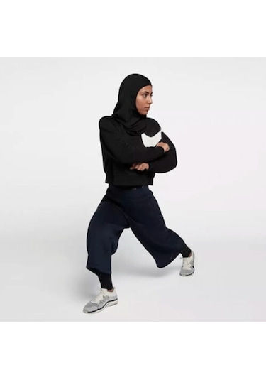 N.000.3533.010.ml Nıke Pro Hıjab 2.0 Black Sporcu Baş Örtüsü Siyah