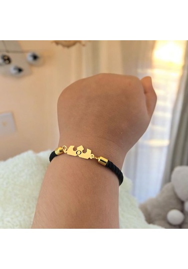 O Harfine Özel 14 Ayar Altın Plakalı Siyah İpek Örgülü Taç Figürlü Hediye Bileklik-507harf O