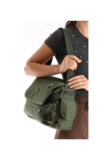 Postacı Okul Çantası Çapraz Askılı Büyük Boy 33 27 Cm Askı Uzunluğu 130 Cm Çok Cepli Kapaklı Omuz Yeşil